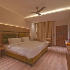 Premium Pool Side Suite On Ground Floor